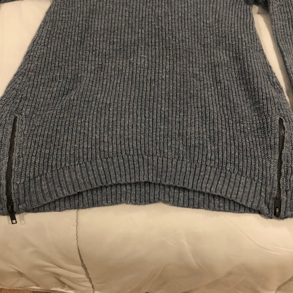 Sweater - Picture 3 of 4